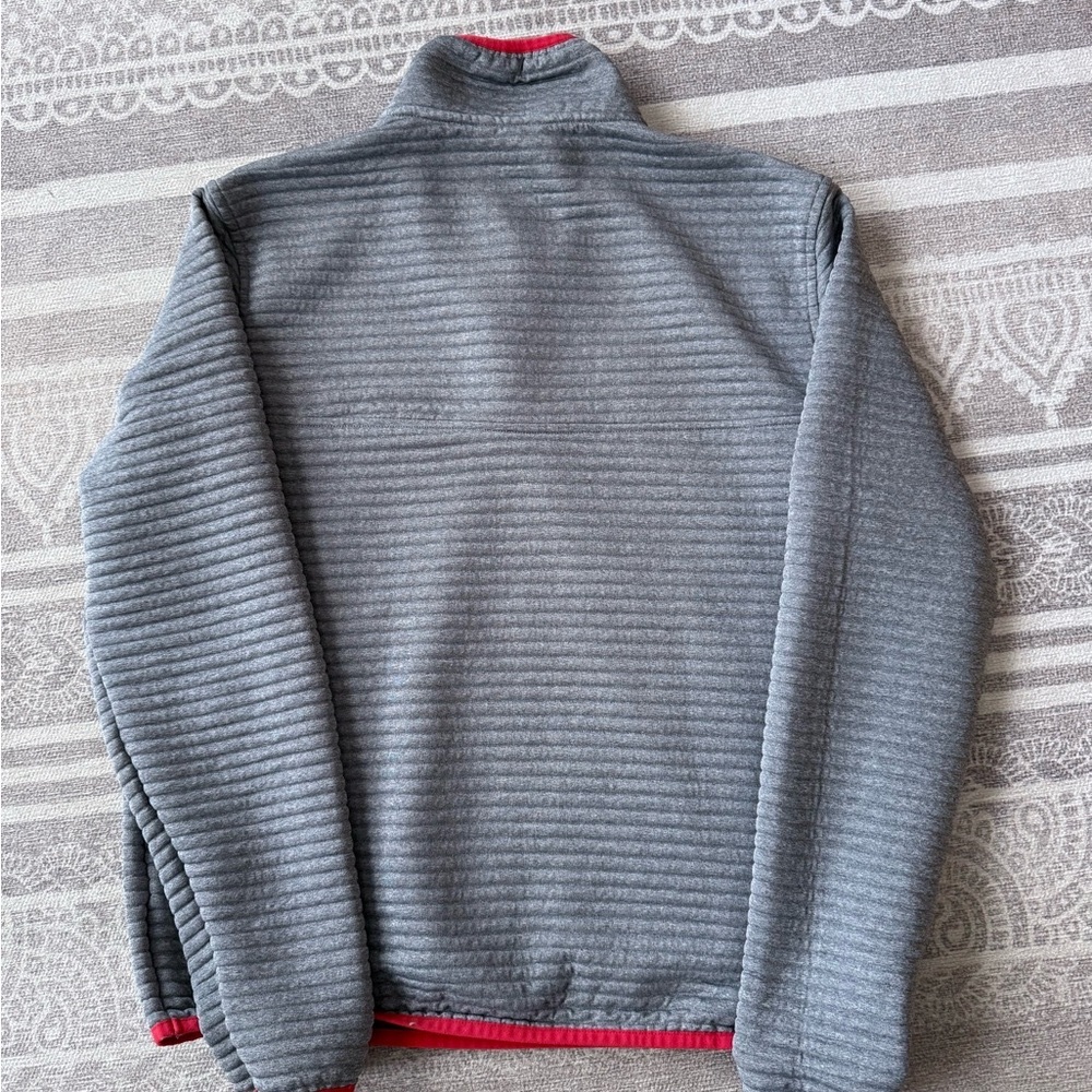 L.L. Bean Men’s Gray and Red Quarter Snap Pullover - Medium - Picture 3 of 3